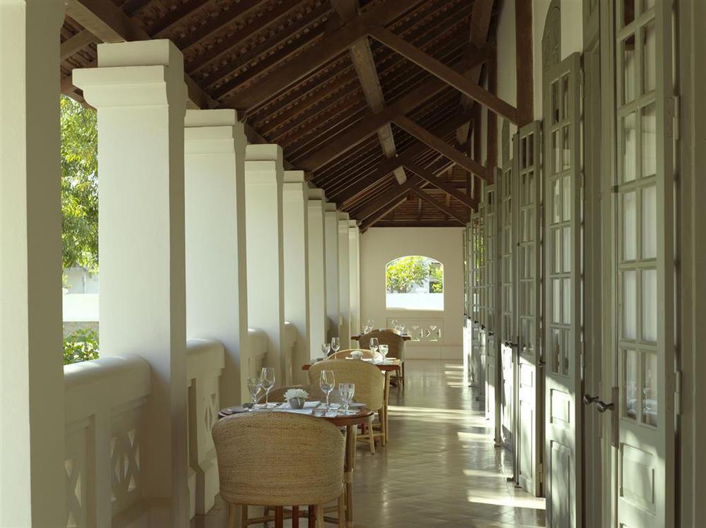 Amantaka Resort Луанг Прабанг Ресторант снимка